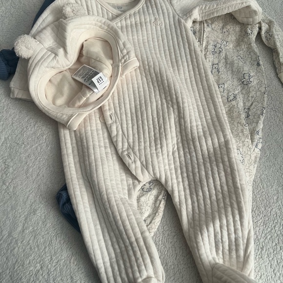 GAP Kids One Pieces in Cream and Blue - Picture 2 of 4